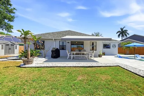 2016 58th Circle S St Petersburg FL 33712