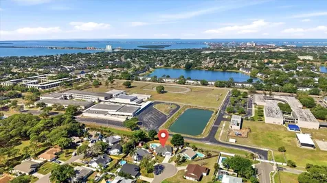 2016 58th Circle S St Petersburg FL 33712