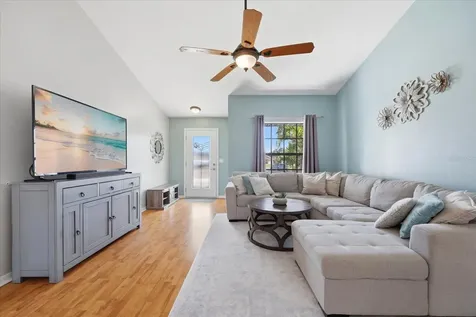 2016 58th Circle S St Petersburg FL 33712
