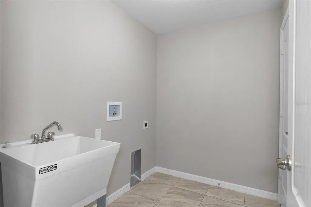11357 Latchwood Avenue Weeki Wachee FL 34614
