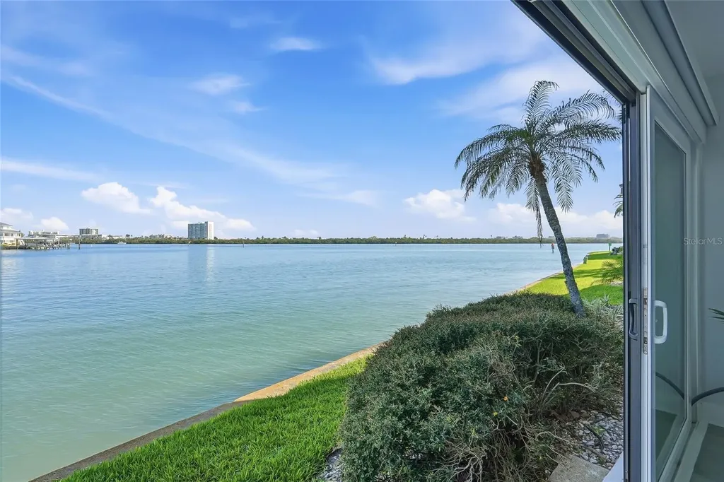 868 Bayway Boulevard Clearwater Beach FL 33767