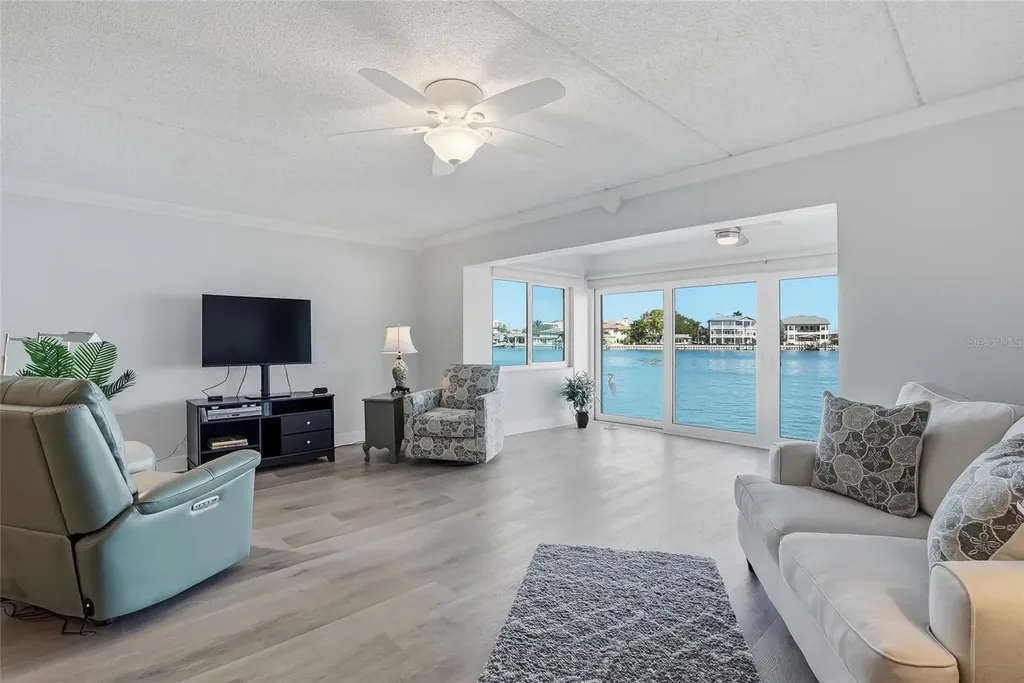 868 Bayway Boulevard Clearwater Beach FL 33767