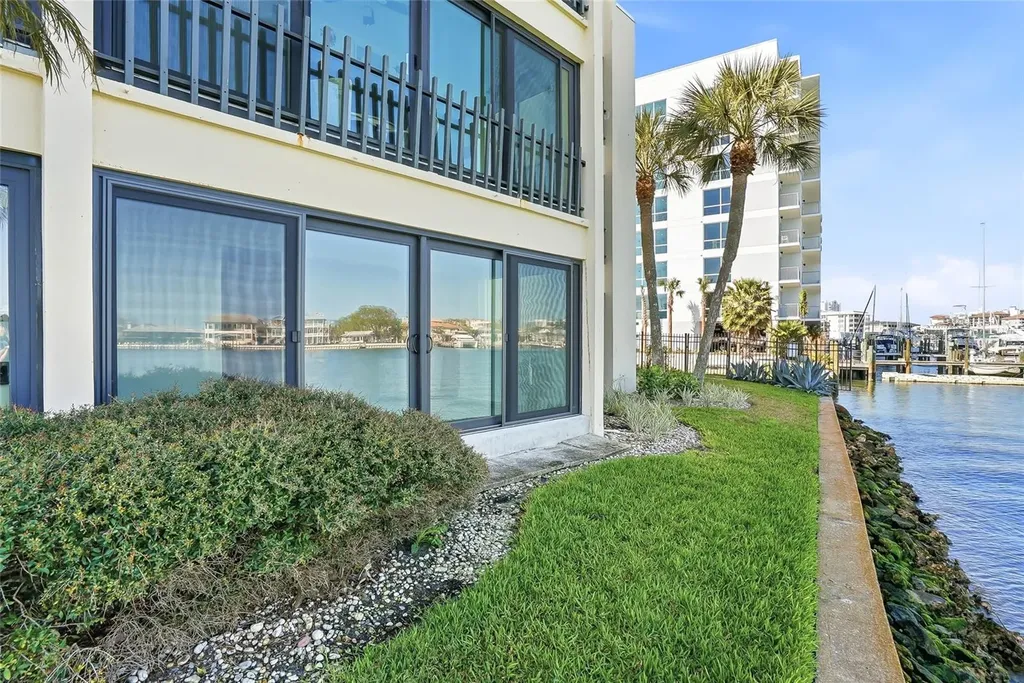 868 Bayway Boulevard Clearwater Beach FL 33767