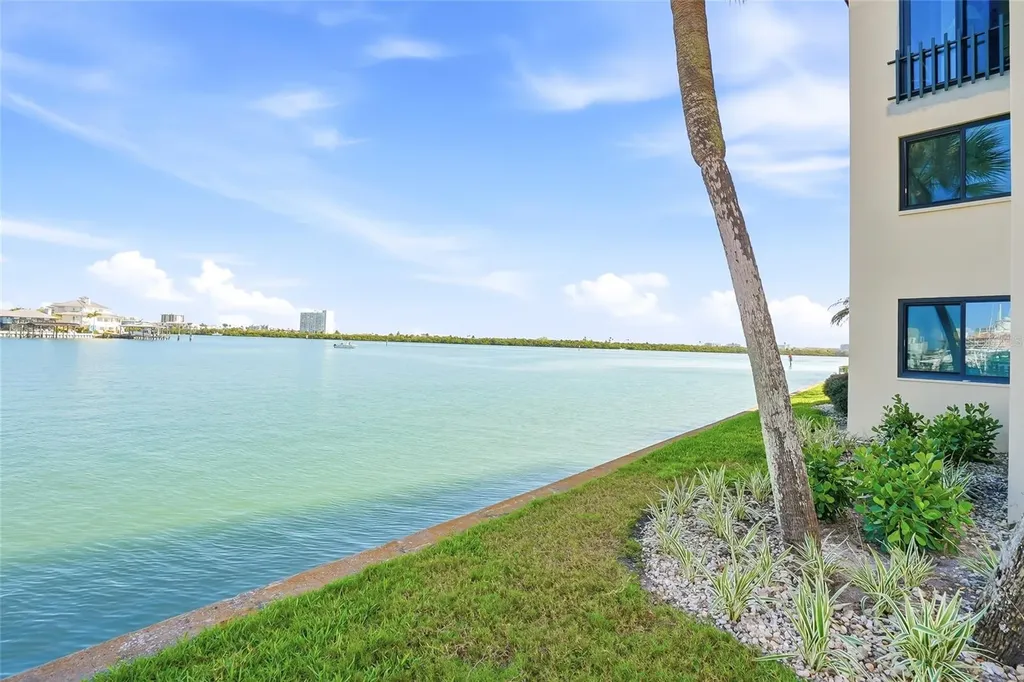 868 Bayway Boulevard Clearwater Beach FL 33767