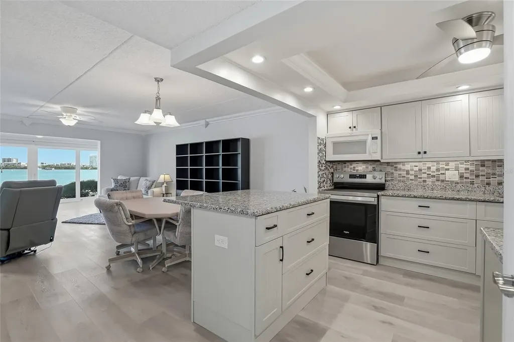 868 Bayway Boulevard Clearwater Beach FL 33767