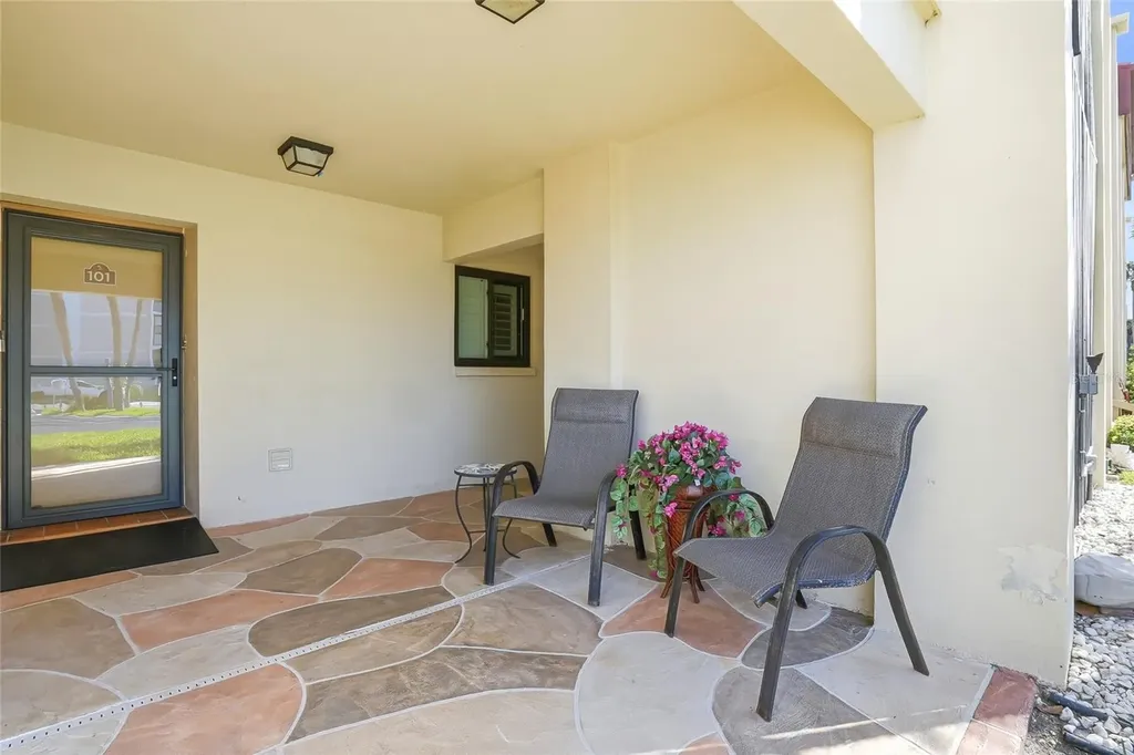 868 Bayway Boulevard Clearwater Beach FL 33767
