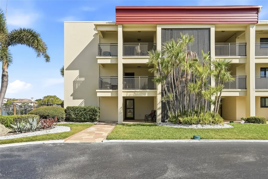868 Bayway Boulevard Clearwater Beach FL 33767