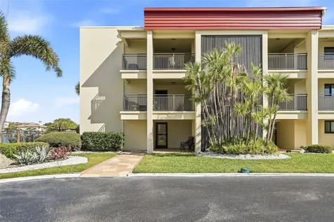 868 Bayway Boulevard Clearwater Beach FL 33767