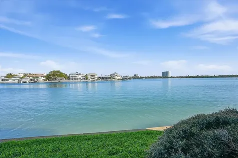 868 Bayway Boulevard Clearwater Beach FL 33767