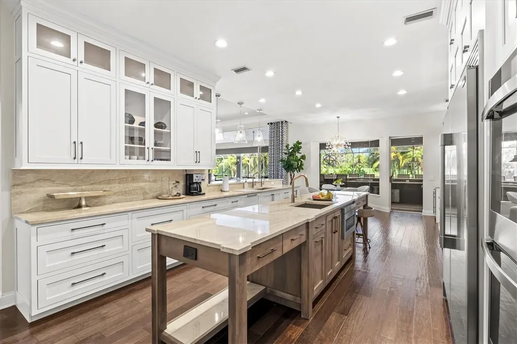 7305 Links Court Sarasota FL 34243