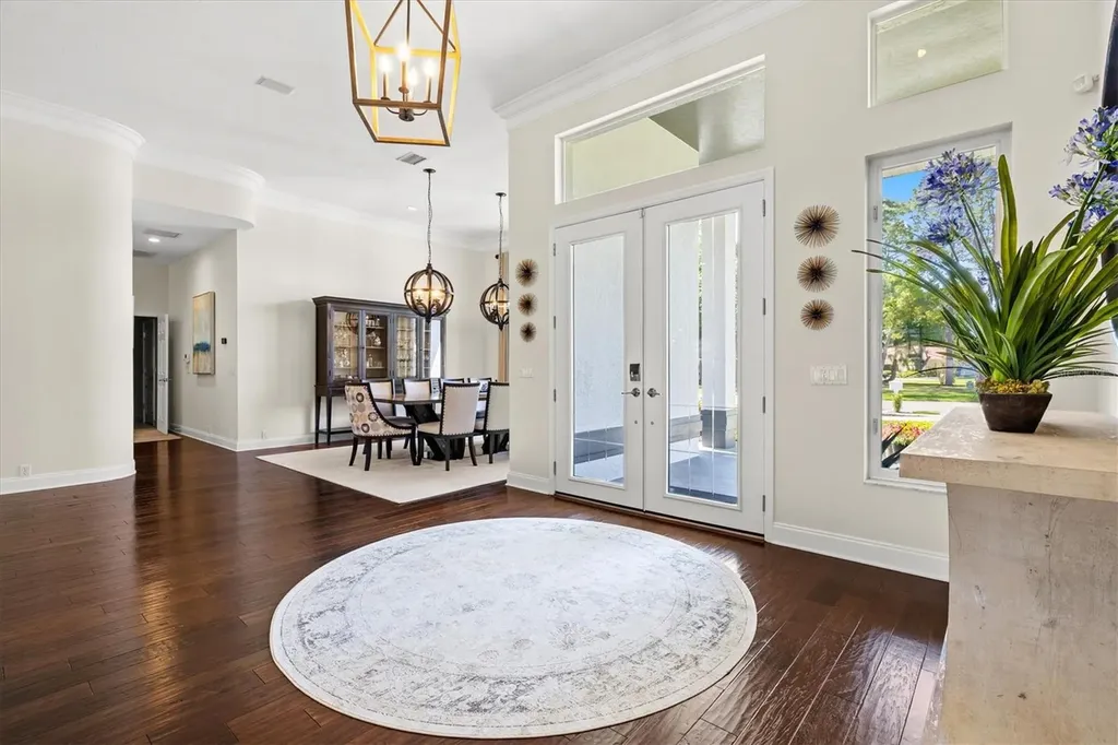 7305 Links Court Sarasota FL 34243