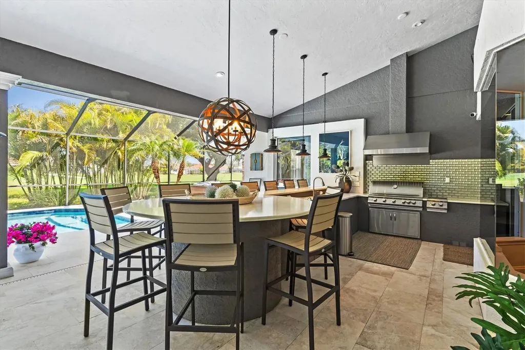 7305 Links Court Sarasota FL 34243