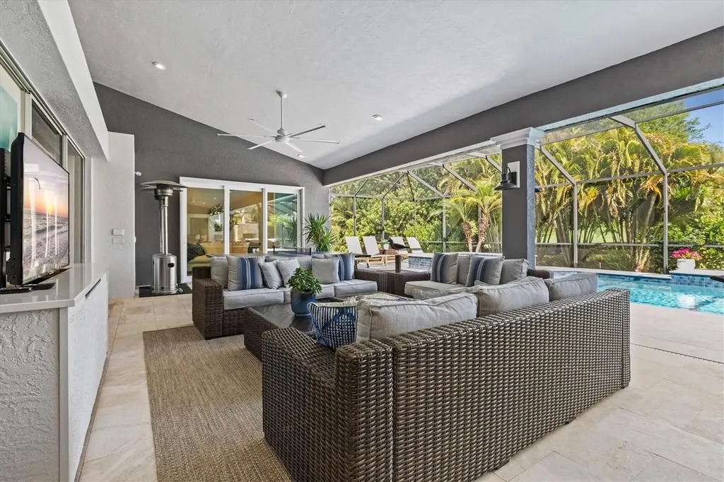 7305 Links Court Sarasota FL 34243
