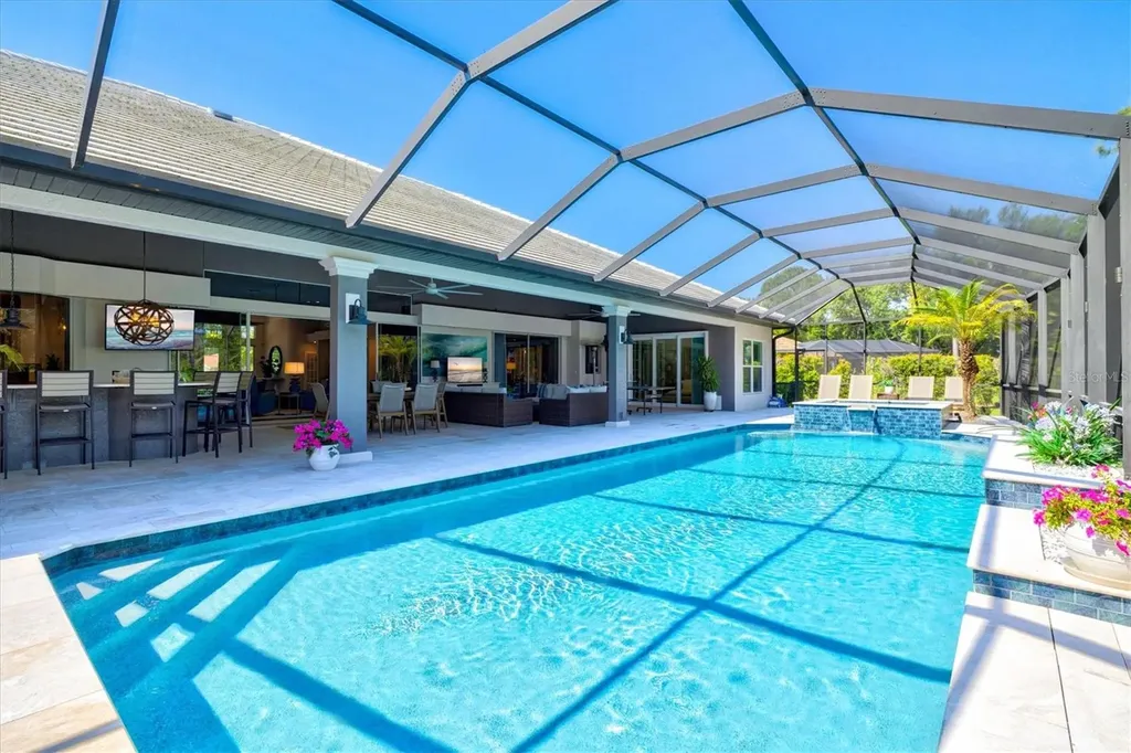 7305 Links Court Sarasota FL 34243