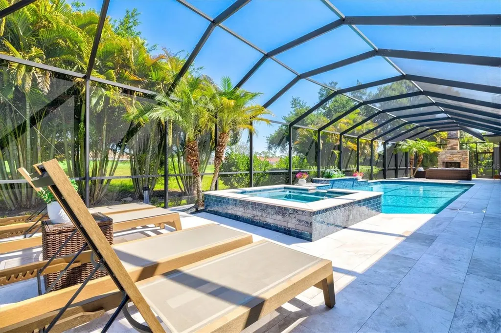7305 Links Court Sarasota FL 34243