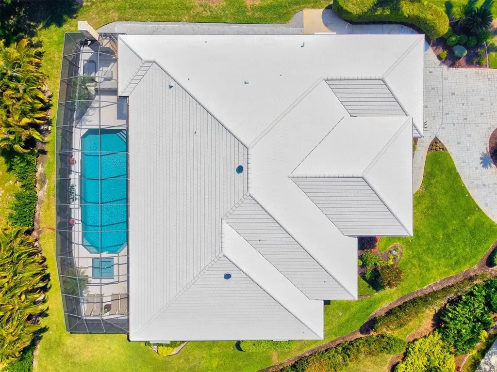 7305 Links Court Sarasota FL 34243