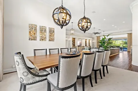7305 Links Court Sarasota FL 34243