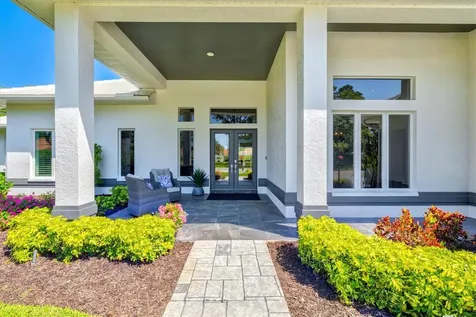 7305 Links Court Sarasota FL 34243
