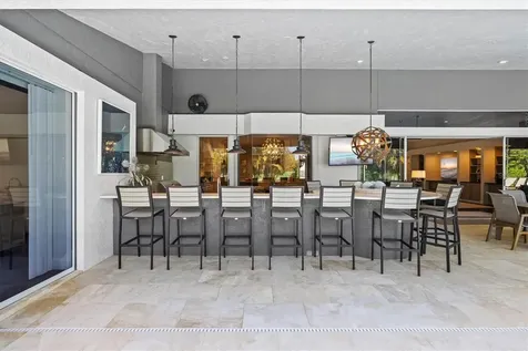 7305 Links Court Sarasota FL 34243
