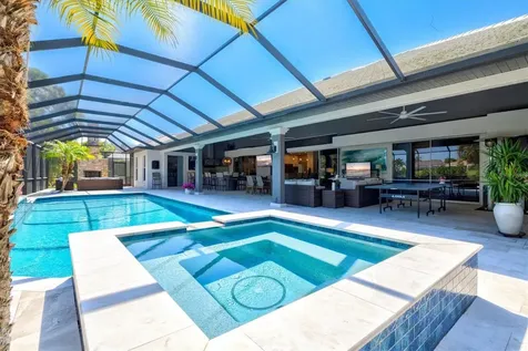 7305 Links Court Sarasota FL 34243