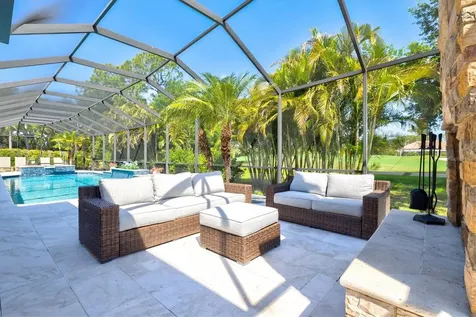 7305 Links Court Sarasota FL 34243