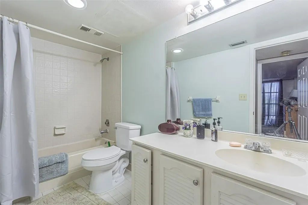 14820 Rue De Bayonne Clearwater FL 33762