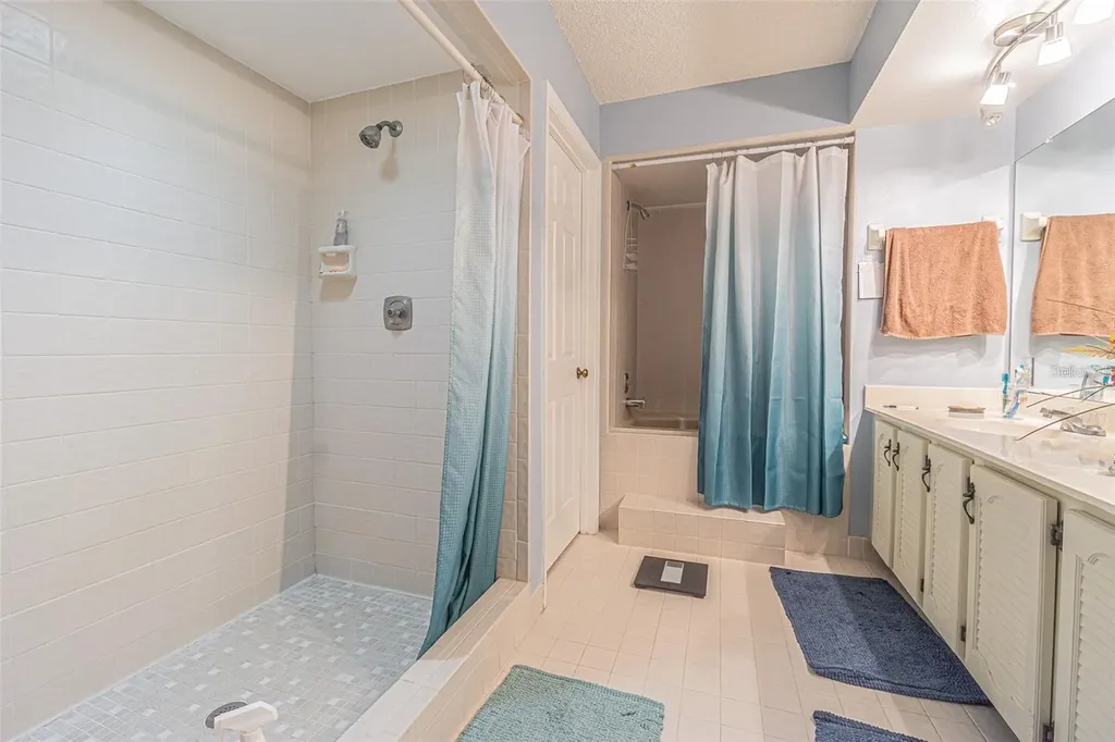 14820 Rue De Bayonne Clearwater FL 33762