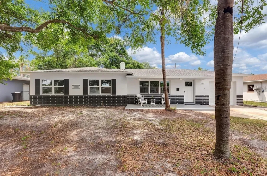 6660 17th Lane N St Petersburg FL 33702