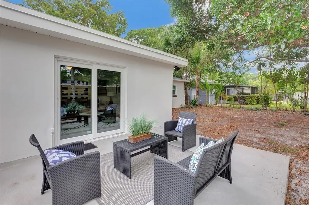 6660 17th Lane N St Petersburg FL 33702