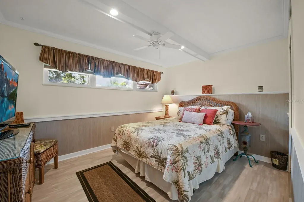 4300 Baywood Boulevard Mount Dora FL 32757