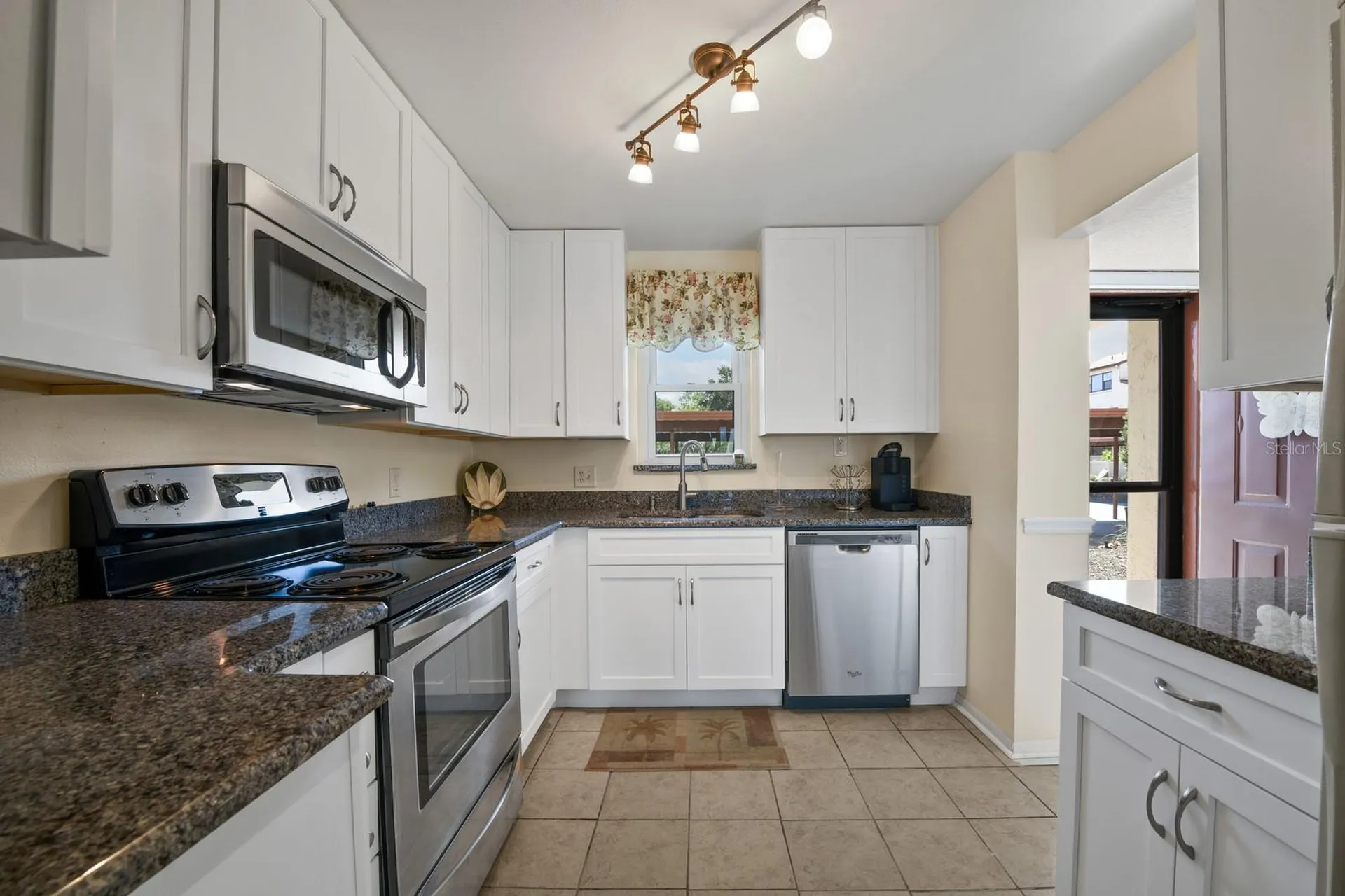 4300 Baywood Boulevard Mount Dora FL 32757