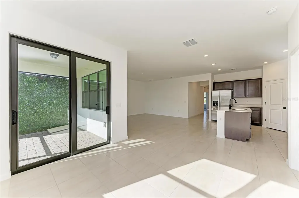 5637 Silverside Pine Court Bradenton FL 34211