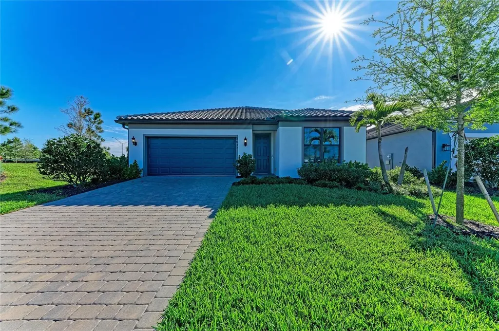 5637 Silverside Pine Court Bradenton FL 34211