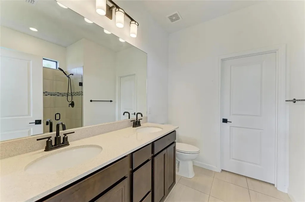5637 Silverside Pine Court Bradenton FL 34211