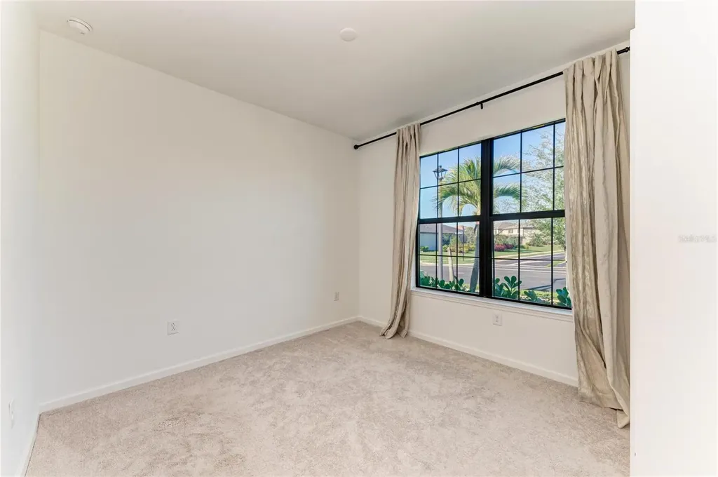 5637 Silverside Pine Court Bradenton FL 34211