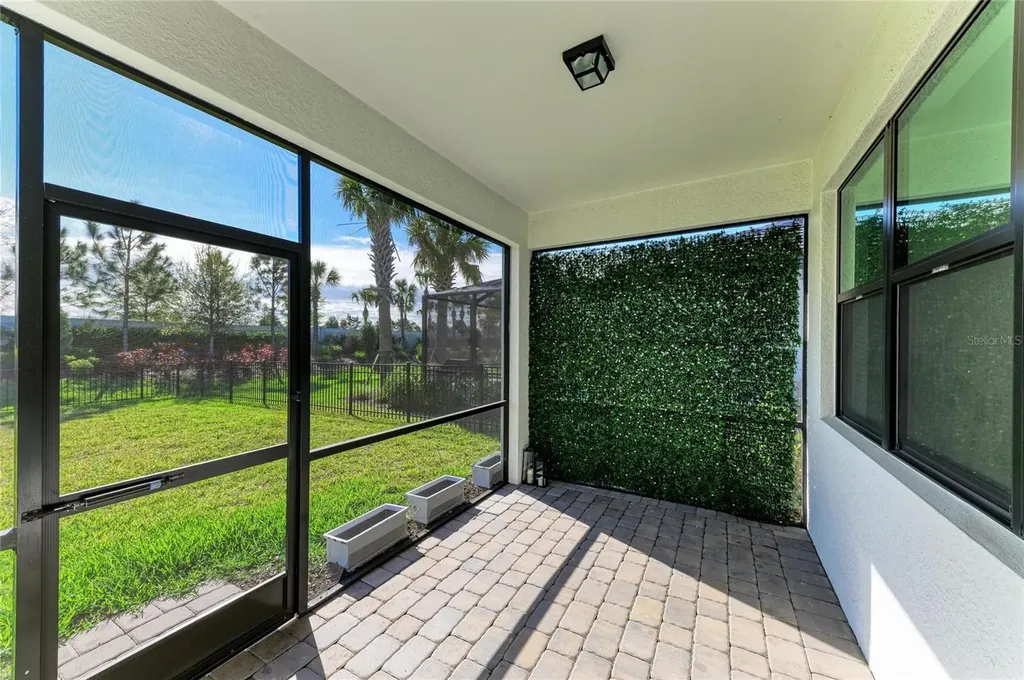 5637 Silverside Pine Court Bradenton FL 34211