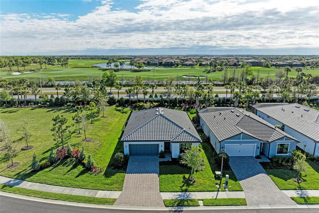 5637 Silverside Pine Court Bradenton FL 34211