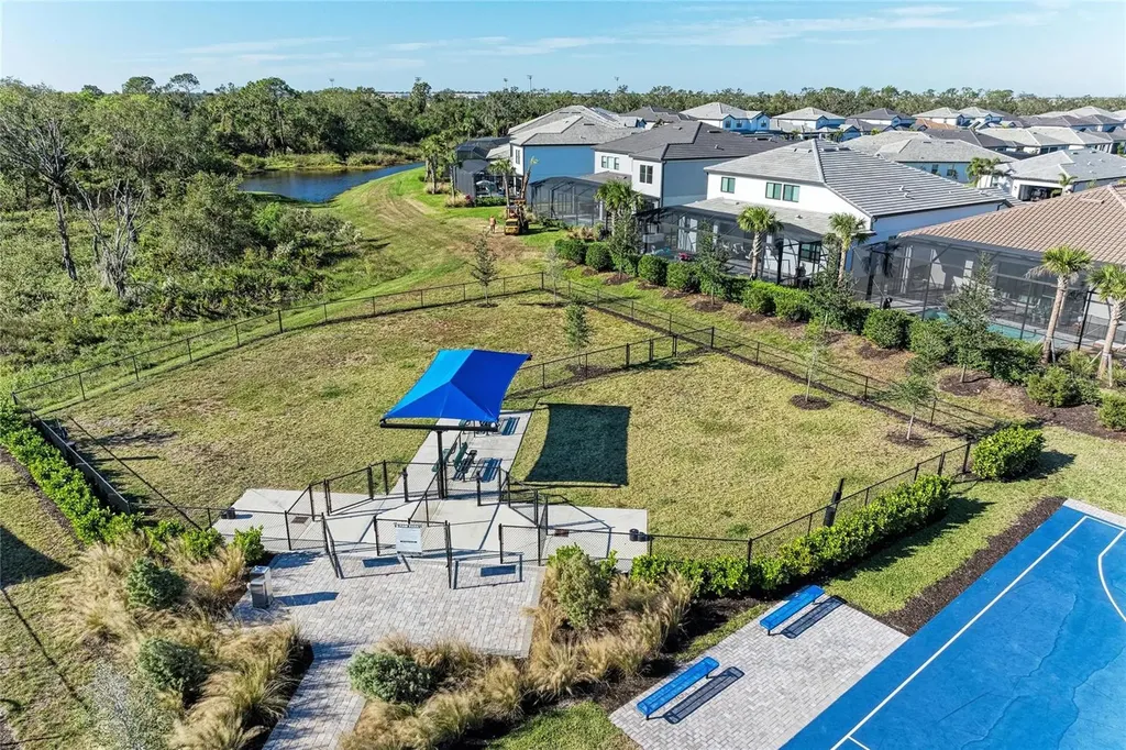 5637 Silverside Pine Court Bradenton FL 34211