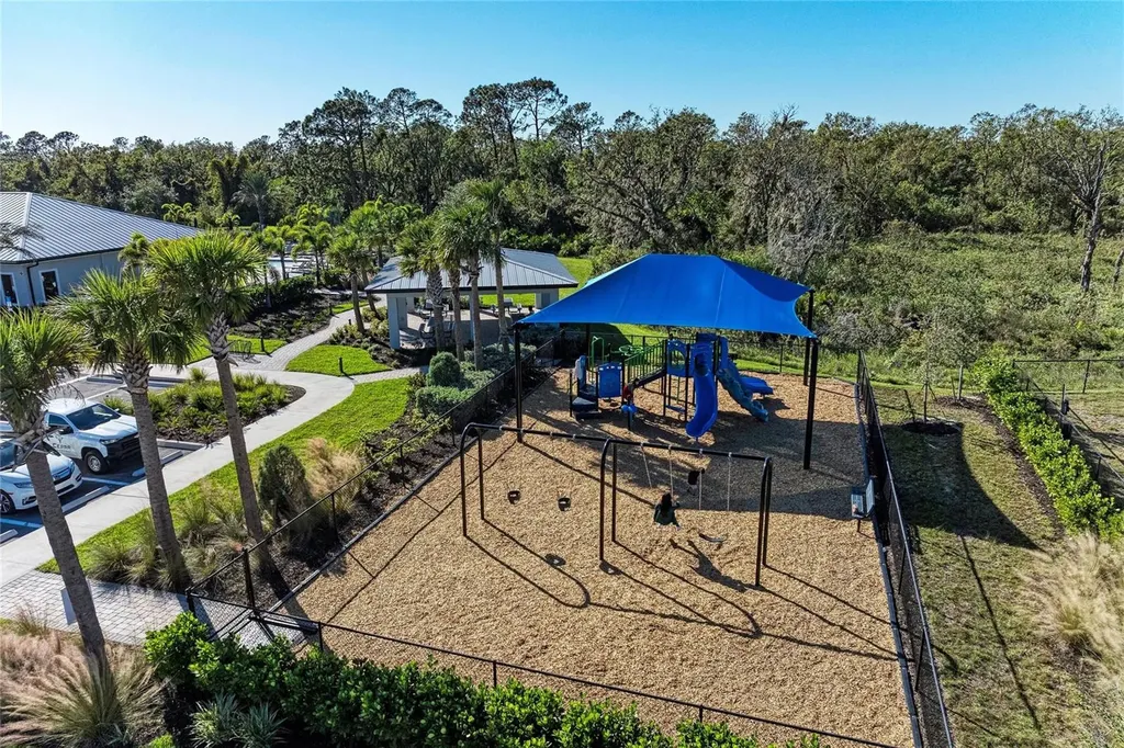 5637 Silverside Pine Court Bradenton FL 34211