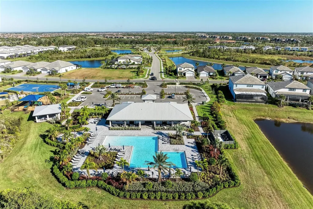 5637 Silverside Pine Court Bradenton FL 34211