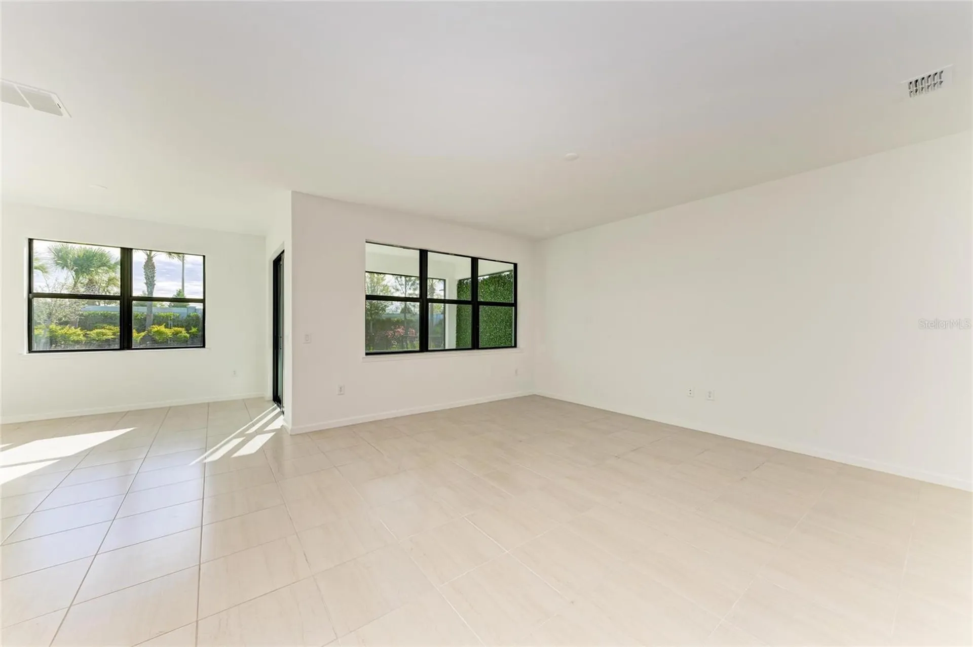 5637 Silverside Pine Court Bradenton FL 34211