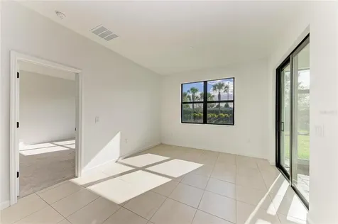 5637 Silverside Pine Court Bradenton FL 34211