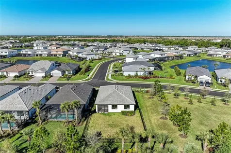 5637 Silverside Pine Court Bradenton FL 34211