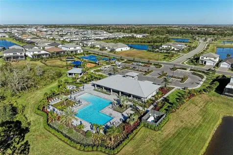5637 Silverside Pine Court Bradenton FL 34211