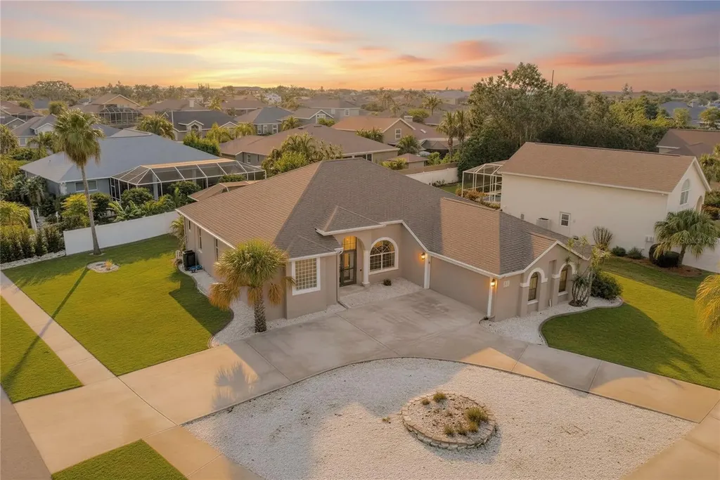 821 Greenview Drive Apollo Beach FL 33572