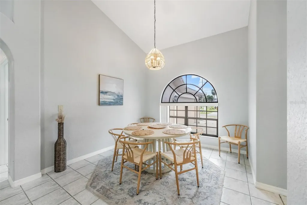 821 Greenview Drive Apollo Beach FL 33572