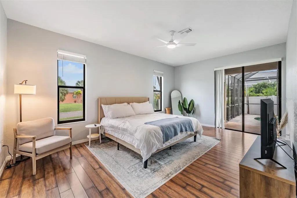 821 Greenview Drive Apollo Beach FL 33572