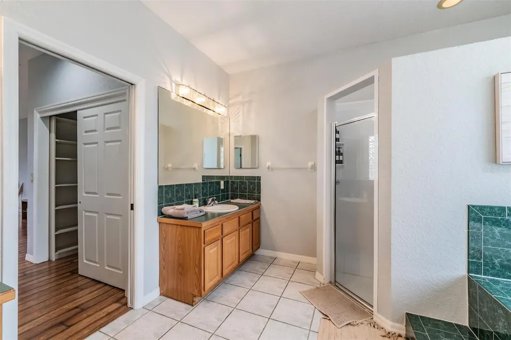 821 Greenview Drive Apollo Beach FL 33572