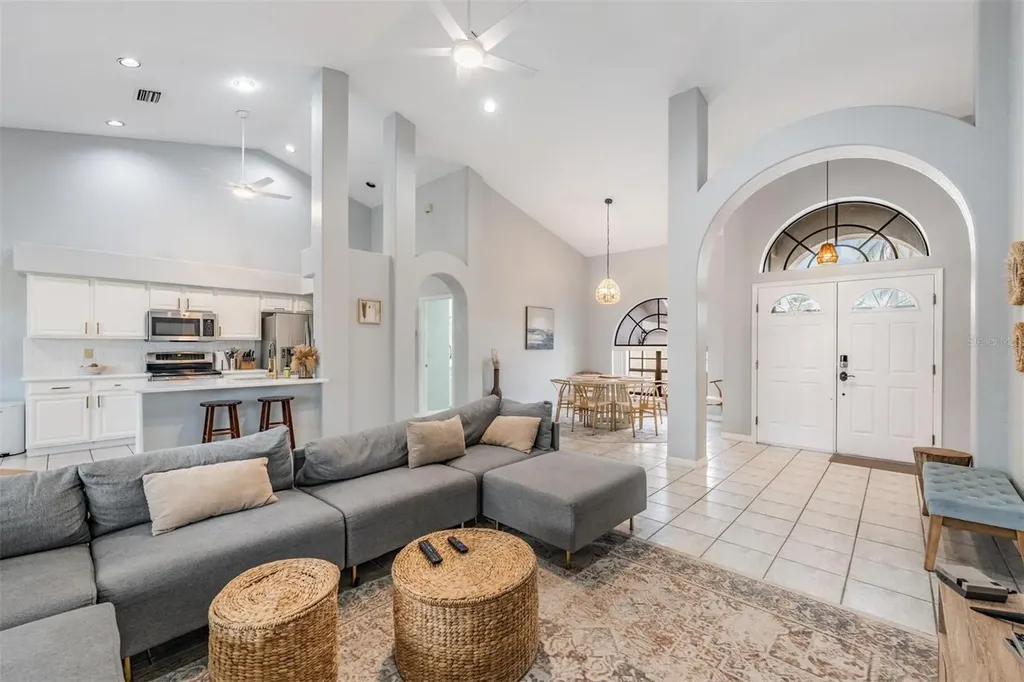 821 Greenview Drive Apollo Beach FL 33572