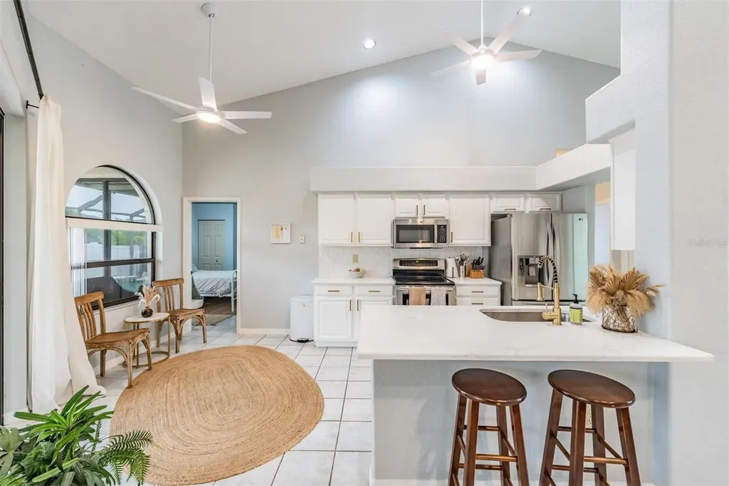 821 Greenview Drive Apollo Beach FL 33572